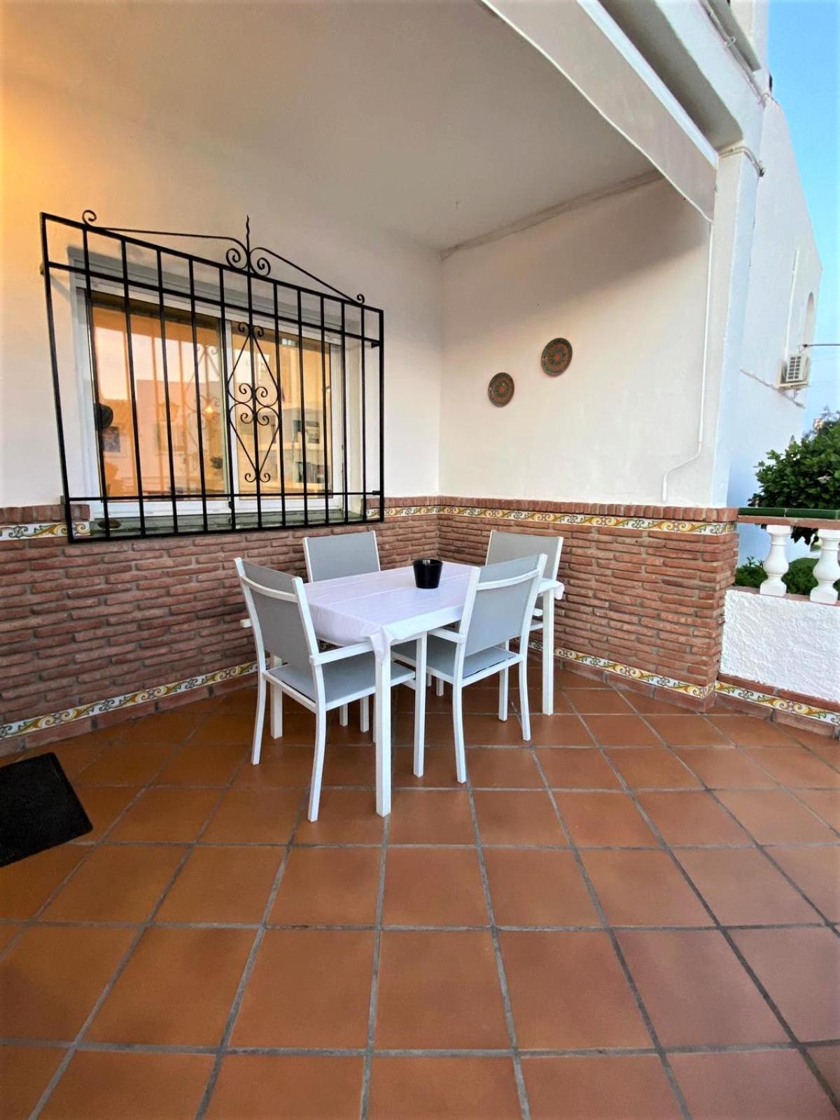 Peperent Casa Pino Villa เนร์คา ภายนอก รูปภาพ
